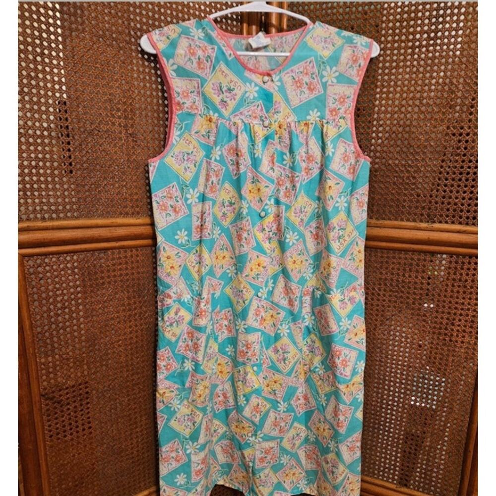 Vintage 60s 70s Aqua Blue Pink Yellow Stamps Snap Front Casual Day Dress Medium
